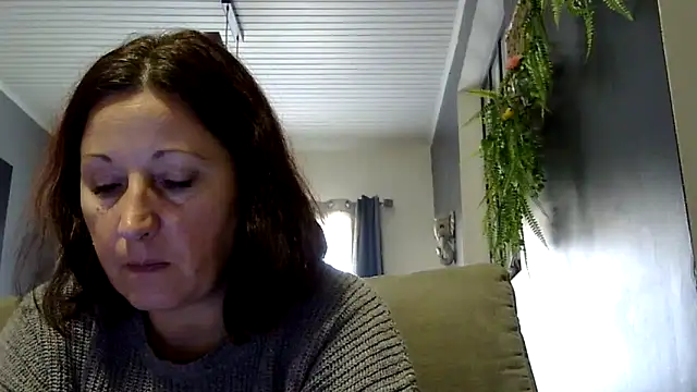 feline27 online show from 11-28-25, 10:04