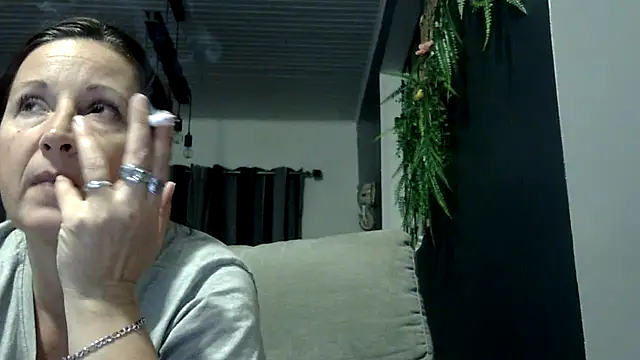 feline27 online show from 11-27-25, 09:59