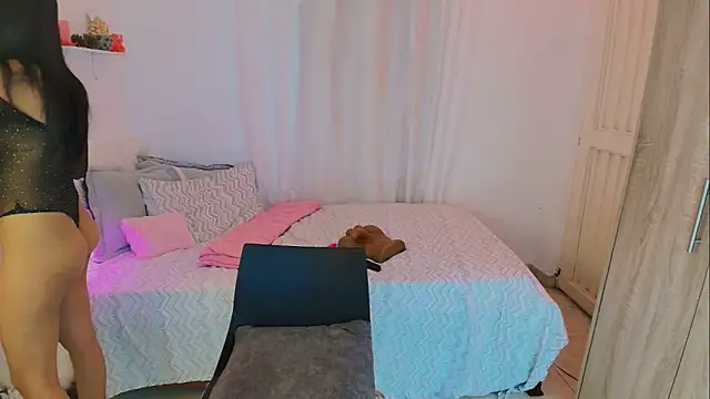 Nanami 19 online show from 10-27-25, 06:09