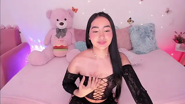 Snapshot of Zara_uwu_ chatting on 06-12-26, 10:24 Zara uwu online show from 06-12-26, 10:24