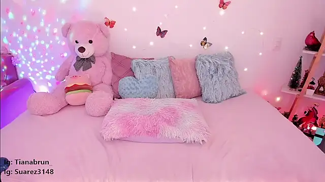 Snapshot of Zara_uwu_ chatting on 02-20-25, 03:08 Zara uwu online show from 02-20-25, 03:08