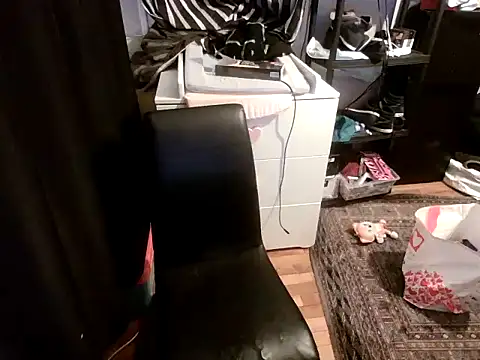 Snapshot of Bebemickey75 chatting on 03-11-25, 10:31 Bebemickey75 online show from 03-11-25, 10:31