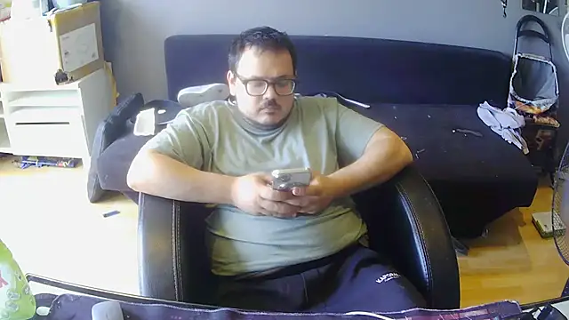 Snapshot of Bebemickey75 chatting on 07-15-26, 11:39 Bebemickey75 online show from 07-15-26, 11:39