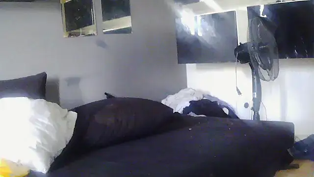 Snapshot of Bebemickey75 chatting on 11-04-25, 03:27 Bebemickey75 online show from 11-04-25, 03:27