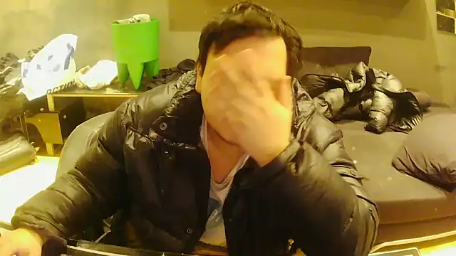 Snapshot of Bebemickey75 chatting on 11-16-25, 08:46 Bebemickey75 online show from 11-16-25, 08:46