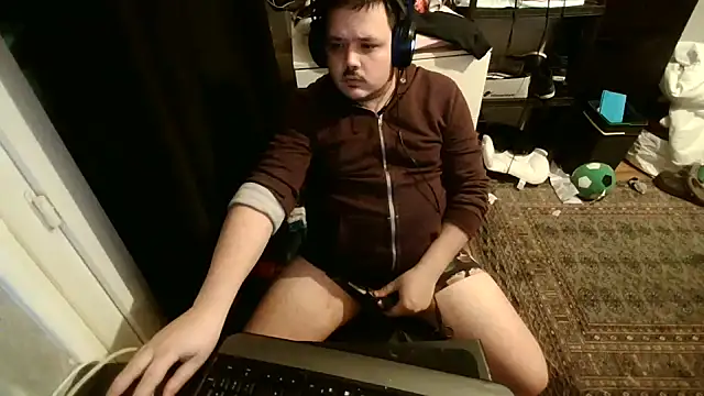 Snapshot of Bebemickey75 chatting on 02-15-25, 04:36 Bebemickey75 online show from 02-15-25, 04:36