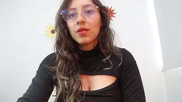 kute Aliz online show from 12-18-24, 09:08