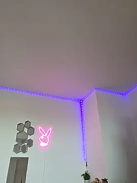 Snapshot of Ladykimberly_XOXO chatting on 06-08-26, 03:01 Ladykimberly XOXO online show from 06-08-26, 03:01
