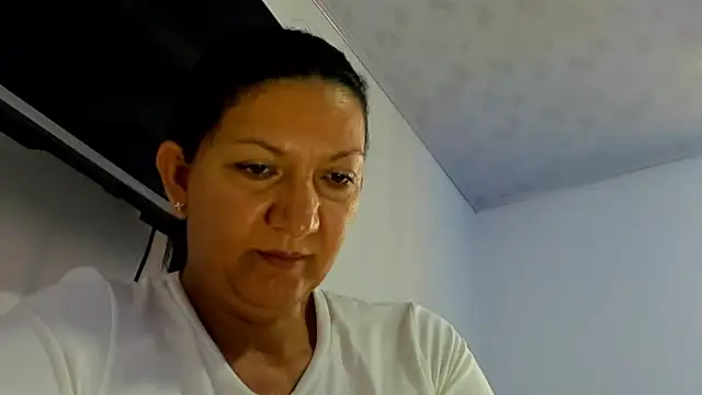 Angelblue  online show from 04-01-26, 02:25