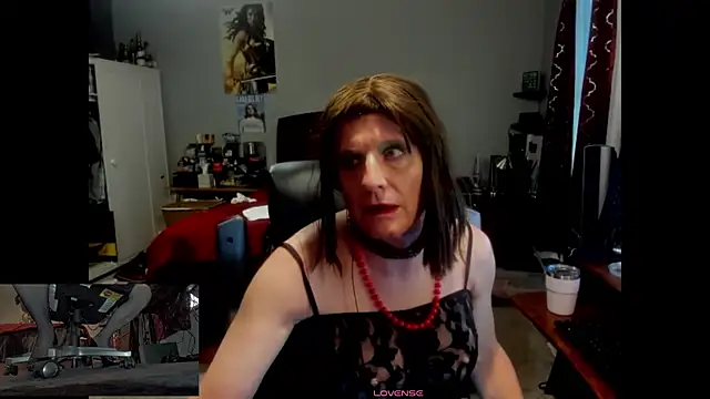 Snapshot of CharlotteAshton chatting on 07-28-26, 03:21 CharlotteAshton online show from 07-28-26, 03:21