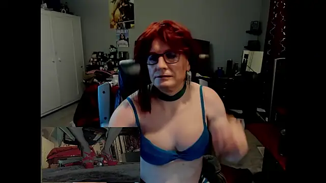 Snapshot of CharlotteAshton chatting on 07-18-26, 11:52 CharlotteAshton online show from 07-18-26, 11:52