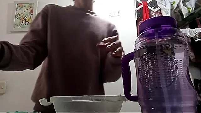 Snapshot of Norehg chatting on 09-08-25, 06:18 Norehg online show from 09-08-25, 06:18