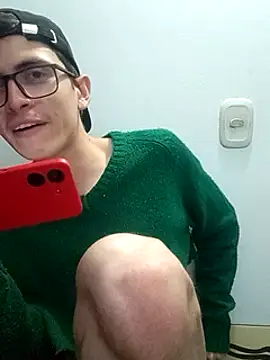 Snapshot of Norehg chatting on 03-17-25, 02:41 Norehg online show from 03-17-25, 02:41