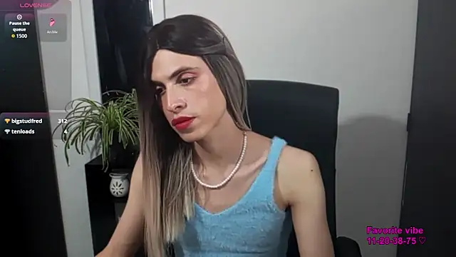 Snapshot of Norehg chatting on 02-06-26, 03:19 Norehg online show from 02-06-26, 03:19