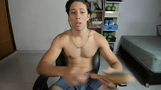 imtonny19 online show from 10-09-25, 12:00