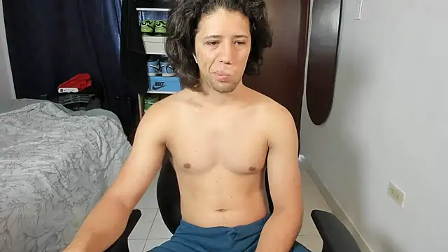 imtonny19 online show from 02-03-26, 04:34