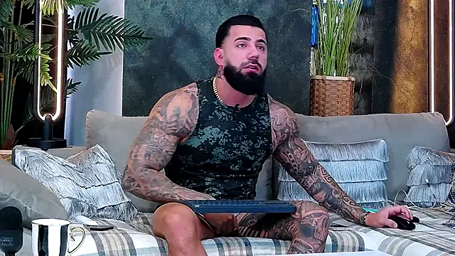 masterkingofmusclee online show from 11-18-25, 07:33