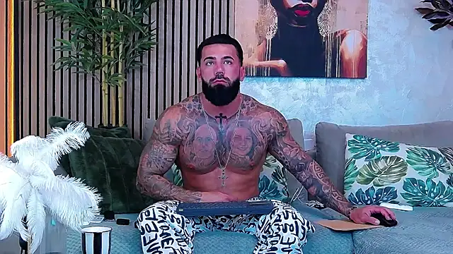 masterkingofmusclee online show from 06-25-26, 08:08