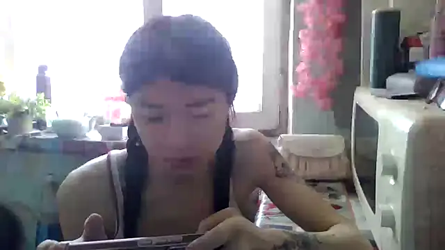 CarlyJoy online show from 05-02-26, 09:03