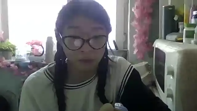 CarlyJoy online show from 10-05-25, 09:33