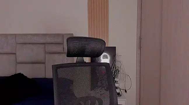 Snapshot of paul_rogerr chatting on 12-04-24, 03:04 paul rogerr online show from 12-04-24, 03:04