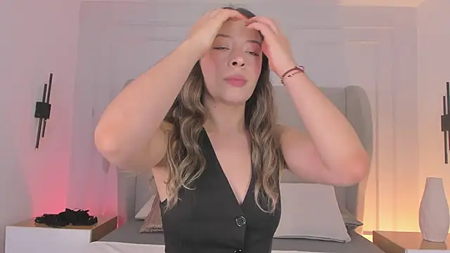 chloe d online show from 11-26-25, 01:00