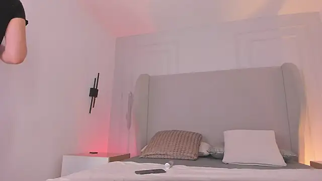 chloe d online show from 12-20-25, 11:57