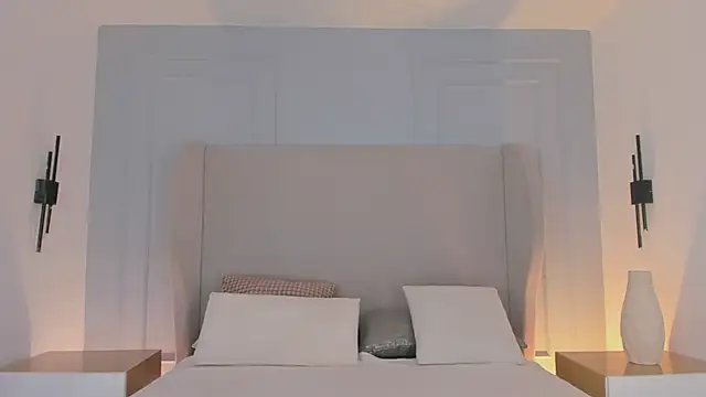 chloe d online show from 03-25-26, 12:04