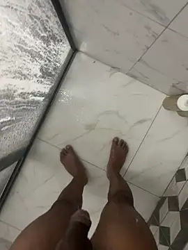 Snapshot of Tintola chatting on 02-04-26, 03:34 Tintola online show from 02-04-26, 03:34