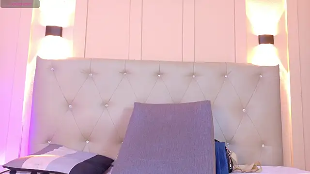 Snapshot of sofiaa_ebony chatting on 03-14-26, 01:17 sofiaa ebony online show from 03-14-26, 01:17
