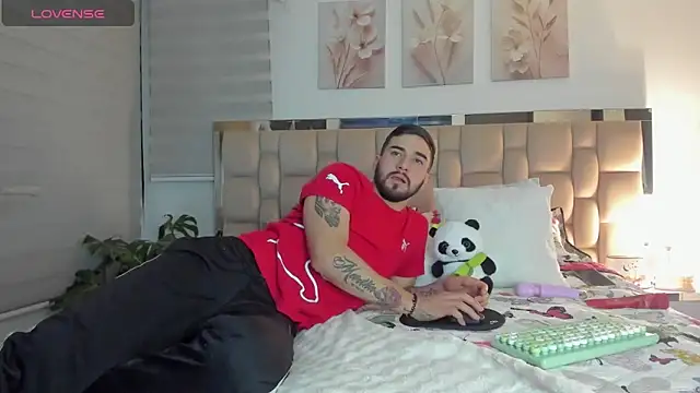 Vanessa and liam online show from 03-12-25, 05:46