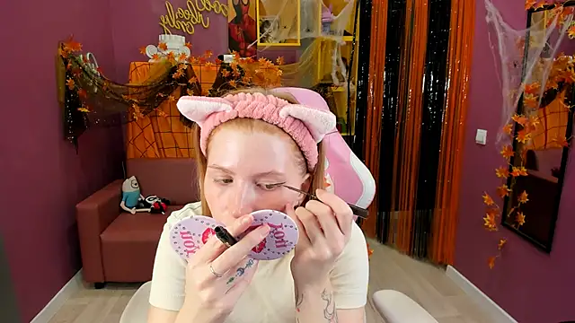 Mira  Blush online show from 10-26-25, 01:55