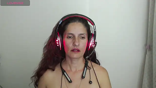 Snapshot of catalina_duran1 chatting on 05-16-26, 04:22 catalina duran1 online show from 05-16-26, 04:22