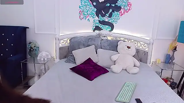 CrissyTaylor online show from 09-12-25, 03:17