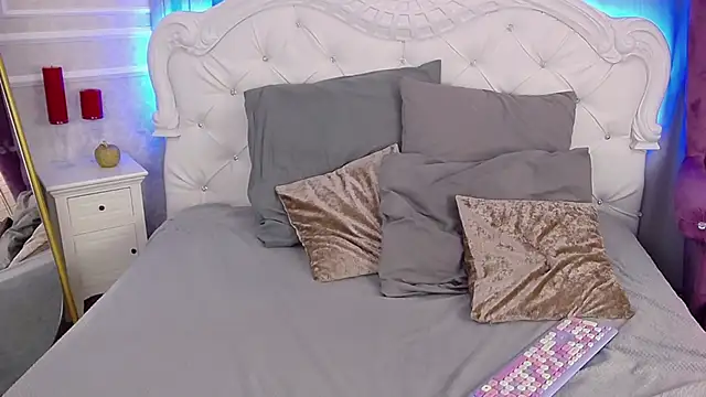 CrissyTaylor online show from 03-17-25, 04:40