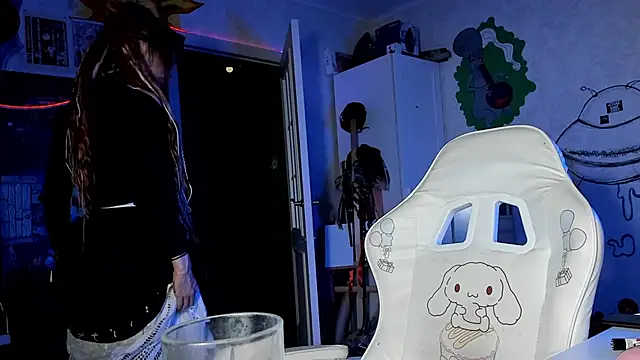 Sunny Mouse  online show from 10-08-25, 04:40