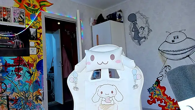 Sunny Mouse  online show from 03-20-25, 02:10