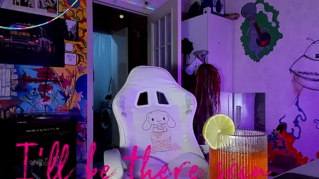 Sunny Mouse  online show from 09-17-25, 04:42