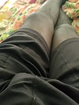 Snapshot of SILENT_FUCKER_01 chatting on 02-18-25, 06:04 SILENT FUCKER 01 online show from 02-18-25, 06:04