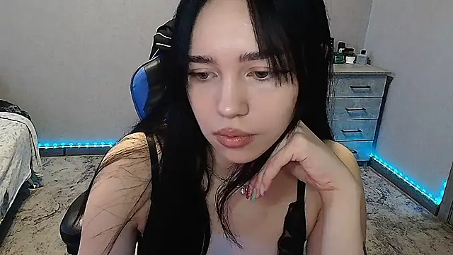 KathrineBerry online show from 03-07-25, 03:40