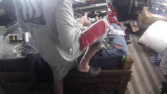 Bi curious86 online show from 04-12-26, 10:24