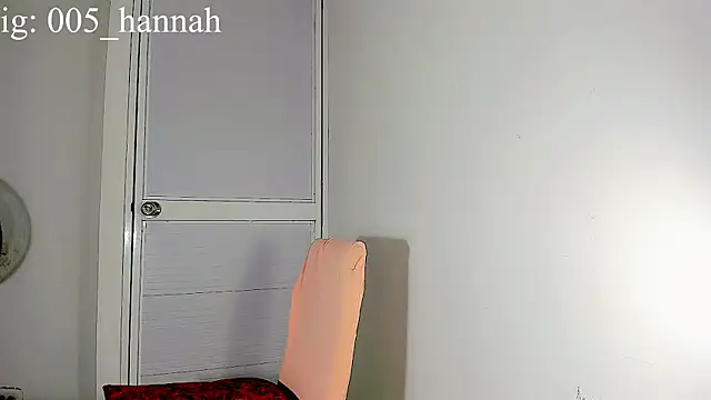Hannahsmit online show from 10-12-25, 02:24