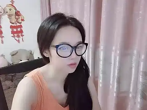 Snapshot of wwcc123 chatting on 06-08-26, 02:17 wwcc123 online show from 06-08-26, 02:17