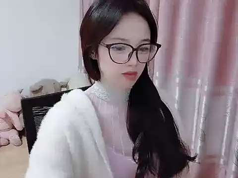 wwcc123 online show from 11-18-25, 01:58