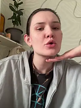 Snapshot of MakeBabyCum chatting on 03-20-25, 05:35 MakeBabyCum online show from 03-20-25, 05:35