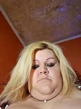 ducicsajsziii online show from 02-19-25, 06:43