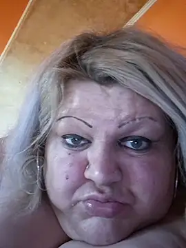 ducicsajsziii online show from 09-22-25, 08:42