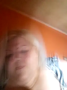 ducicsajsziii online show from 10-16-25, 03:48