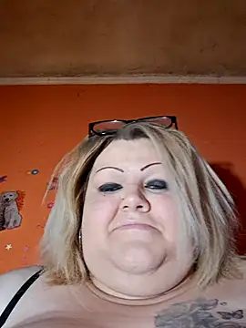 ducicsajsziii online show from 04-12-26, 08:39