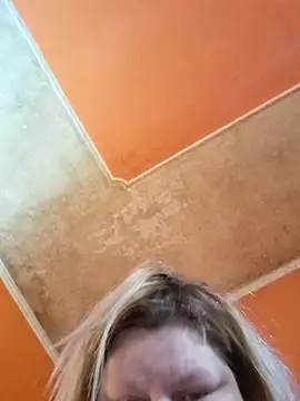 ducicsajsziii online show from 04-03-26, 07:48